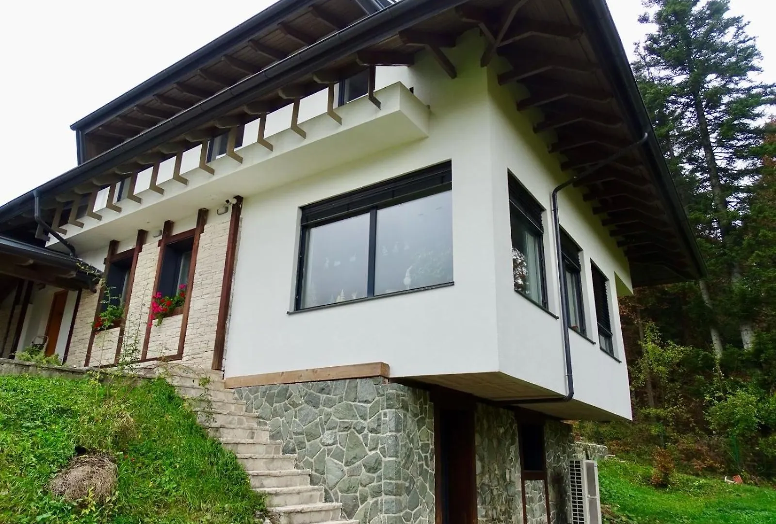 Lynx House Villa Delnice 0*,  Croatia